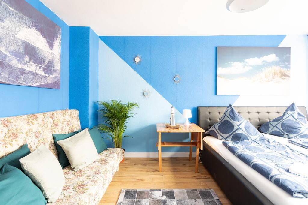 - Sea Apartment Duisburg Center & Parking Spaces & Kingsize Bett - Central Station Hbf - Buitenkant foto