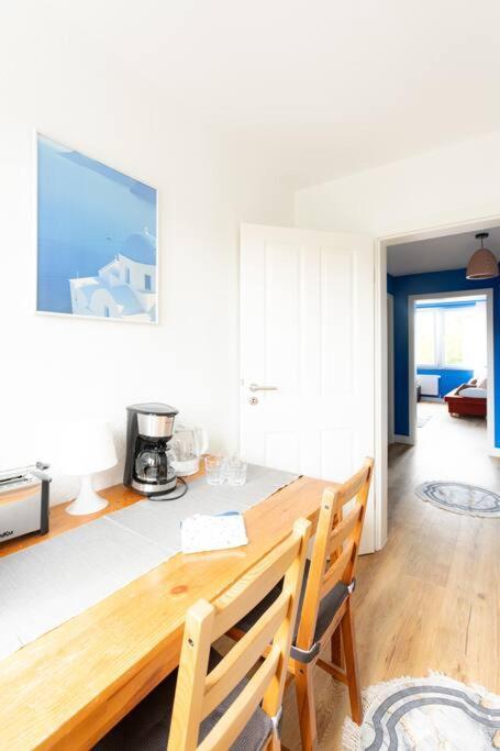- Sea Apartment Duisburg Center & Parking Spaces & Kingsize Bett - Central Station Hbf - Buitenkant foto